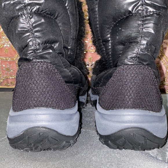 Girls NorthFace Nuptse SNOW ❄️❄️Boots Size 1 Water Repellent Down Fill - Picture 4 of 8